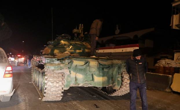 Syrian rebels gather in Homs