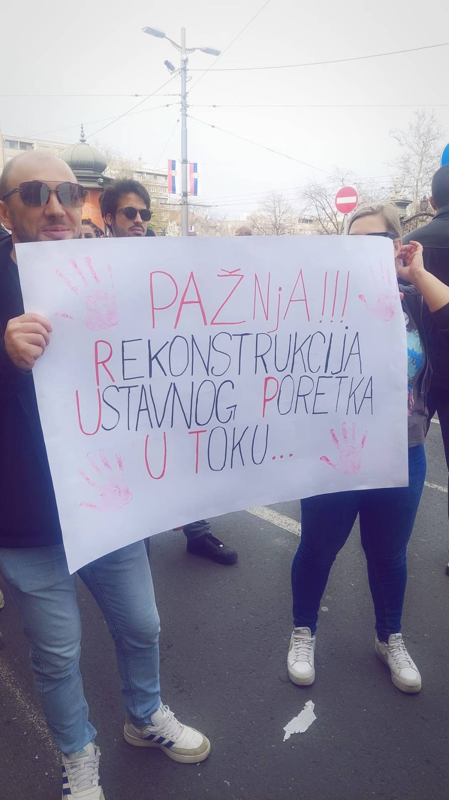 Prosvjed završio izgredima. Oglasio se Vučić: Bilo je 107.000 ljudi i nije korišten zvučni top!