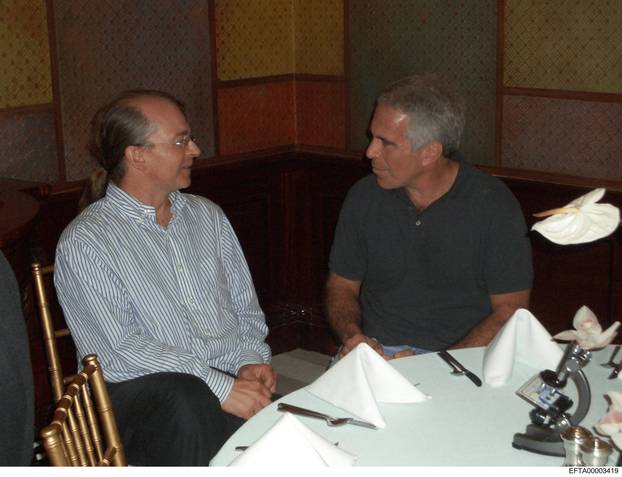 FOTO Ovo su dosad neviđene fotografije iz Epsteinovih spisa