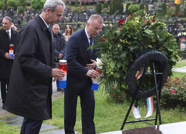 Zagreb: Izaslanstvo HDZ-a položilo je vijenac na grobu Gojka Šuška povodom 25. obljetnice njegove smrti