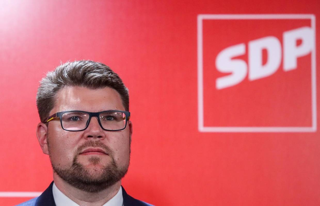 Ratovi Bernardića i Grbina, dvojice jednako loših...