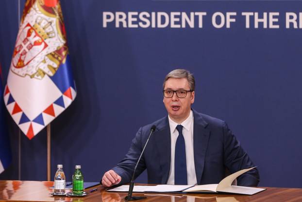 VIDEO The new footage of Vucic from Florida: ‘You have thrown it out as an intruder and threatened with a lawsuit. Hell’