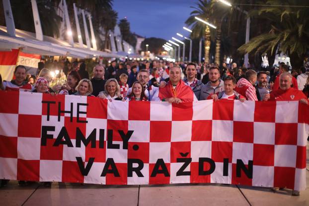 Split: Na Rivi se okupljaju navijači Hrvatske i Portugala