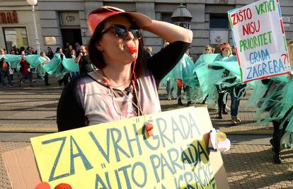 Sin mi je dehidrirao jer u vrtiću nemaju čaše, piju vodu iz ruku