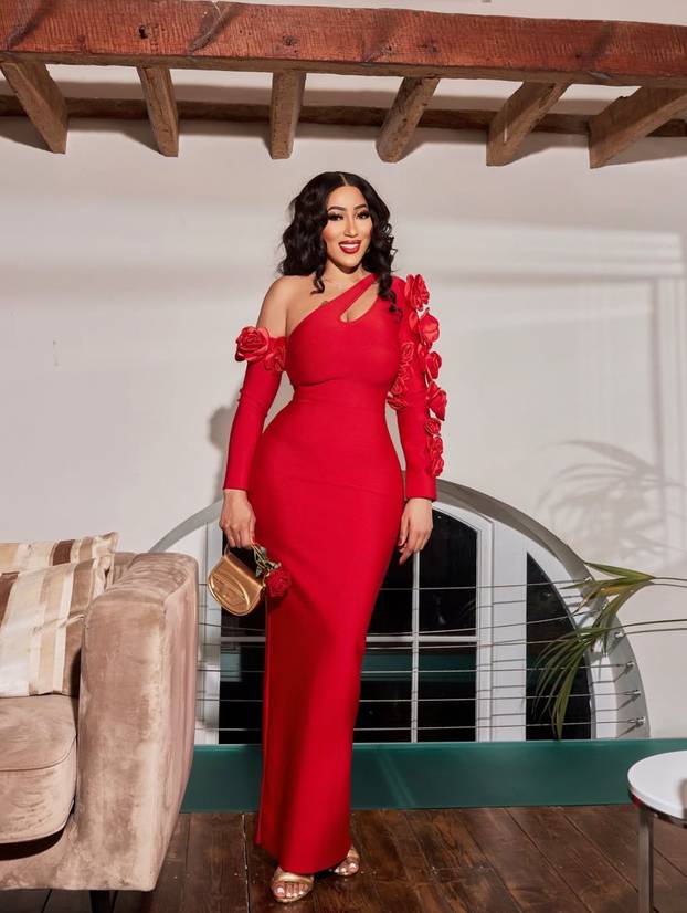 FOTO Opsjednuta estetskim operacijama: 'Želim imati stražnjicu poput Nicki Minay!'