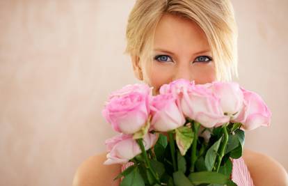 Pazite kakvu ružu darujete svojoj ljubavi za Valentinovo  jer svaka boja ima svoje značenje