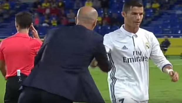 Sramotno ponašanje Ronalda: Na klupi psovao majku Zidaneu
