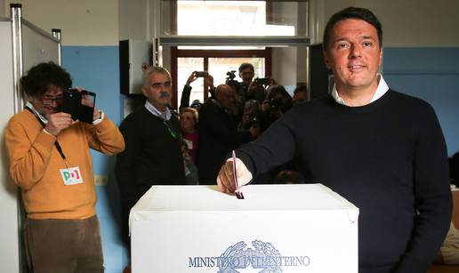 Opozicija traži smjenu: Renzi doživio poraz na referendumu