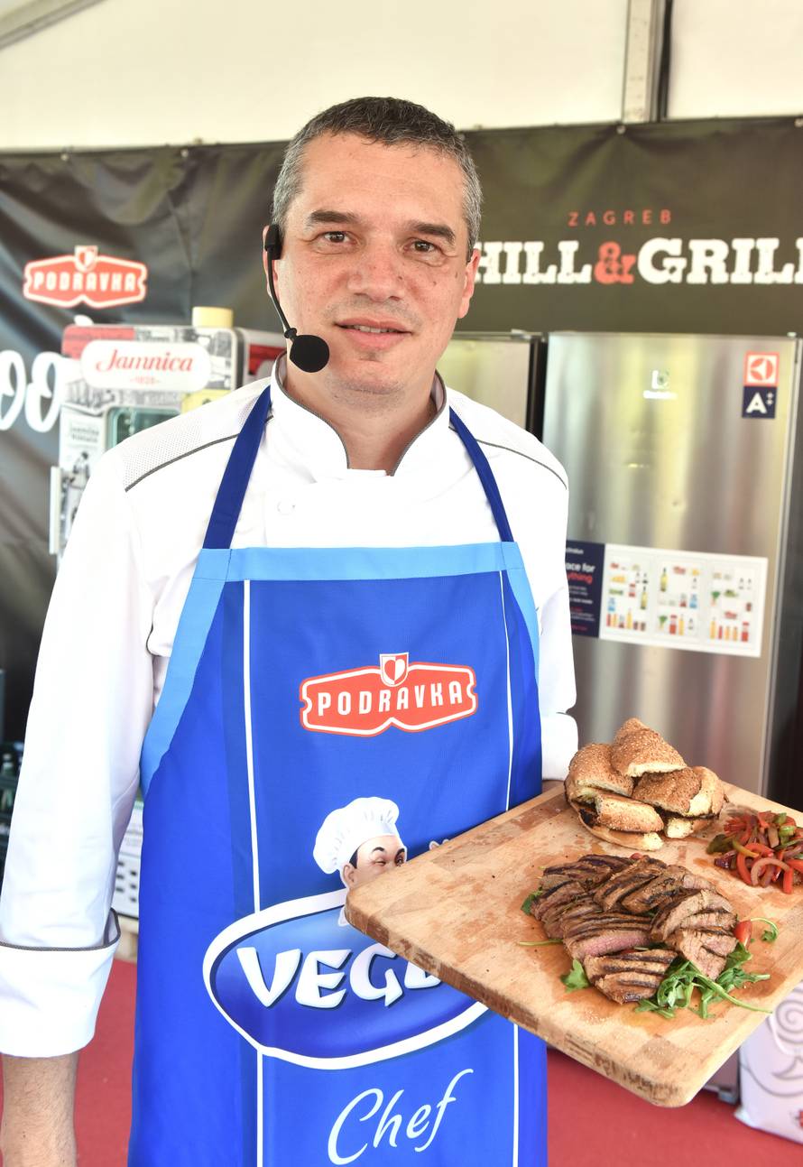 Zabava na Bundeku: Delicije su se jele i s povezom na očima...