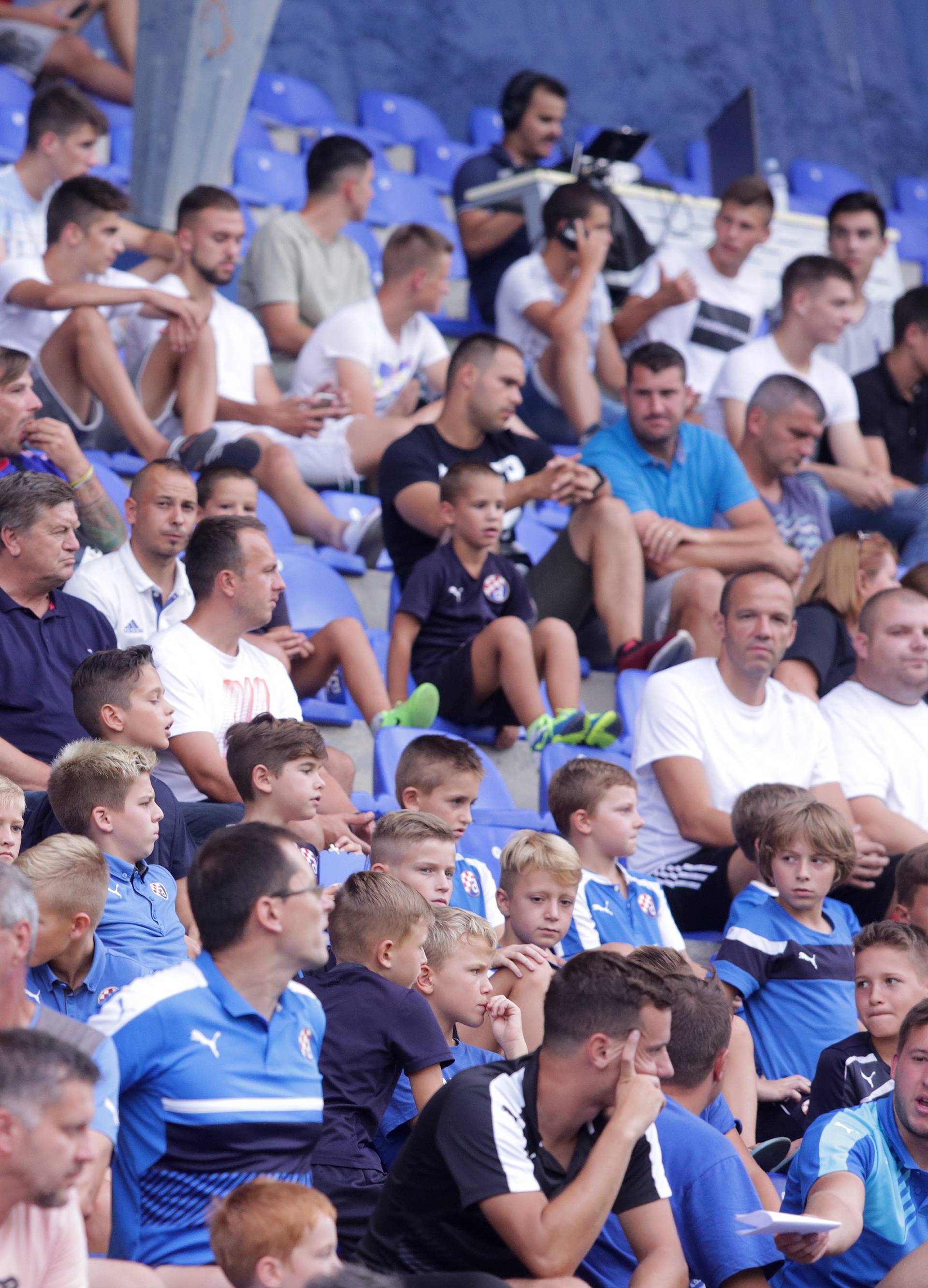 Dinamo tricom otvorio turnir, protiv Real Madrida u subotu
