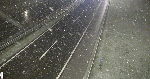 FOTO Snijeg pada u Slavoniji i Gorskom kotaru, pogledajte kakvo je stanje na cestama