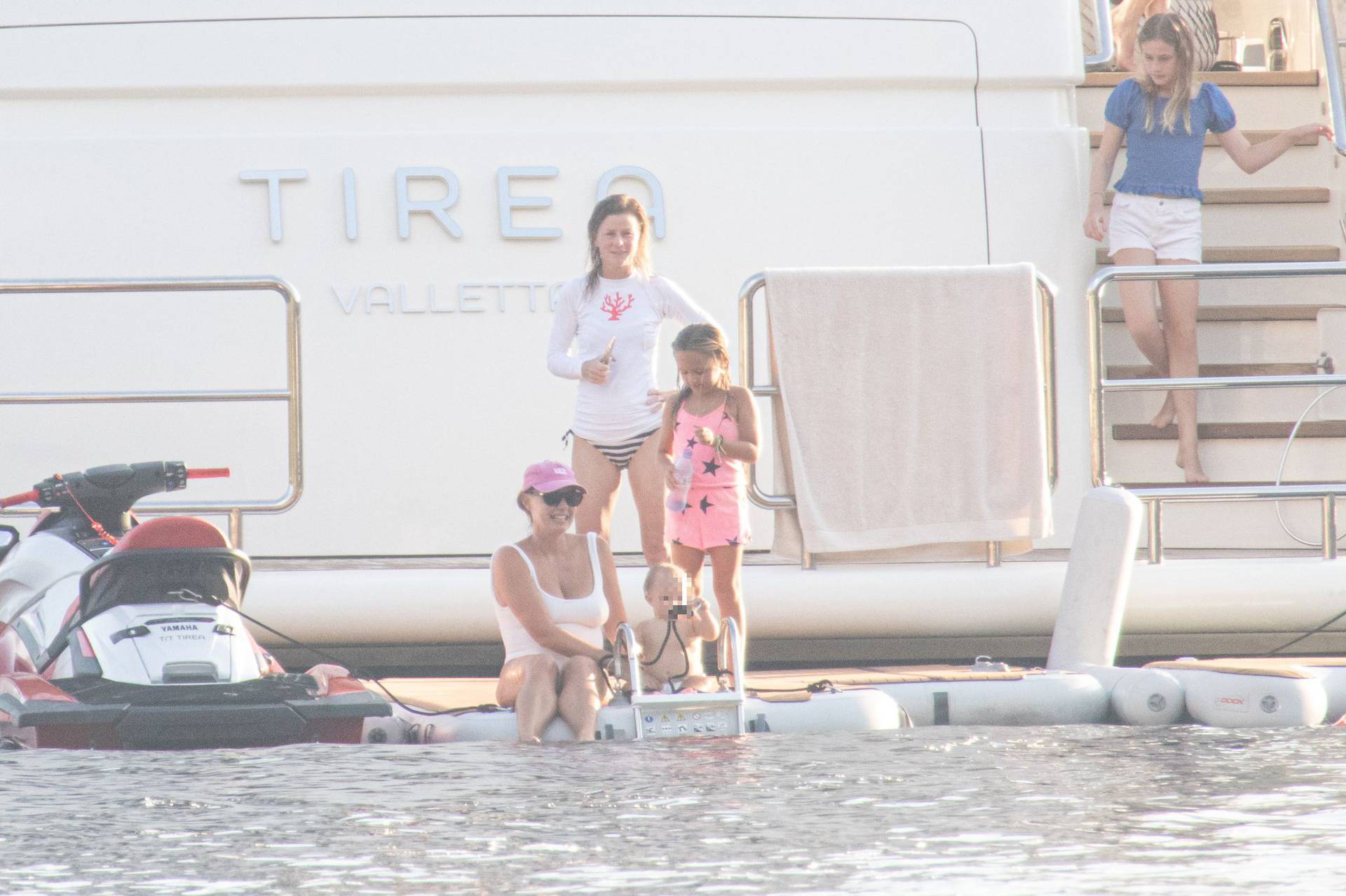 Tamara Ecclestone ponovno došla na Jadran, uživa s mužem i kćerima: 'Sretna što sam tu'