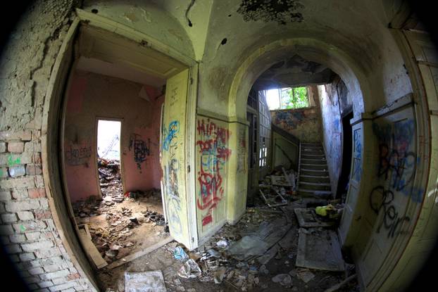 Zagreb: Vila Hutter danas je oronula i zapuštena