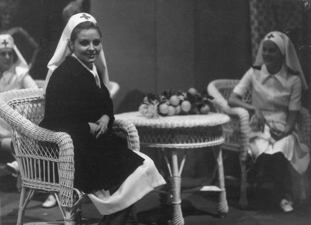 FOTO 'Mala Floramye' slavi 99. rođendan! Pogledajte kako se postava mijenjala kroz godine