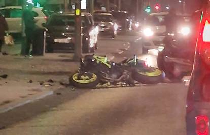 FOTO Motorist završio u bolnici, sudario se s autom u Zagrebu