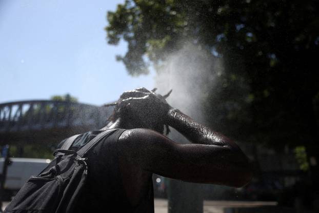 Heatwave hits France