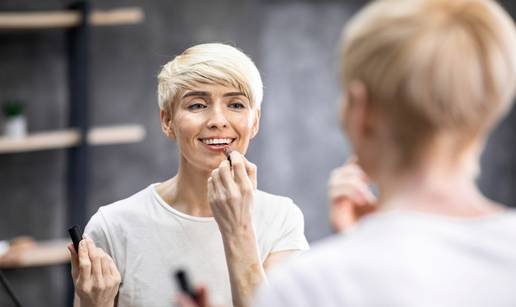 Make-up trikovi za mladolikost: Ne preskačite kremu, a šminku na bazi ulja i vode ne miješajte