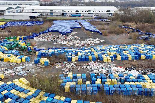 Propadaju tisuće spremnika za otpad koje je platila EU. Lovrić podnio opsežnu kaznenu prijavu