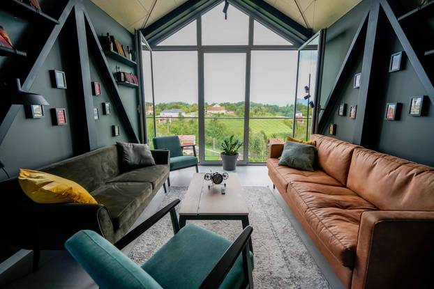 FOTO Wellness oaza u blizini Zagreba: Moderna 'koliba' savršen je spoj luksuza i prirode