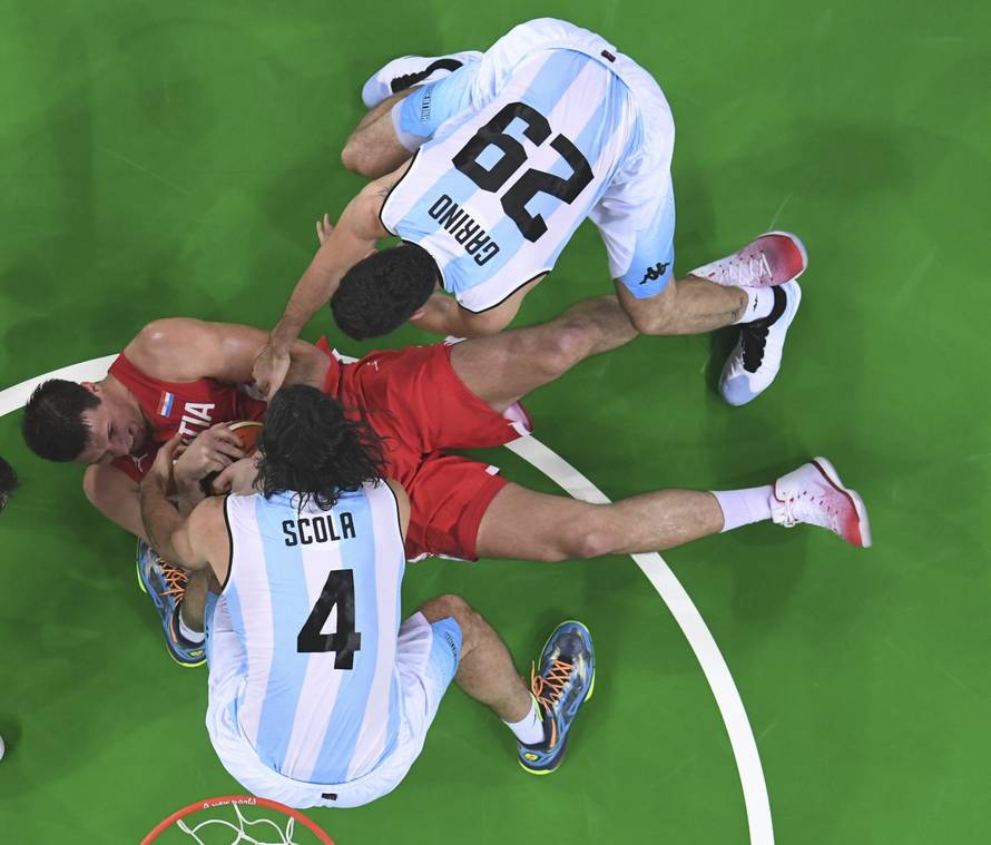 Basketball - Men's Preliminary Round Group B Argentina v Croatia