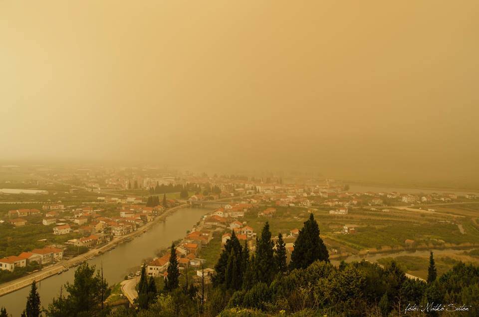Zažutjela se Dalmacija: Nije apokalipsa, već pada pijesak