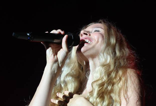 Šibenik: Joss Stone održala koncert na tvrðavi sv Mihovila