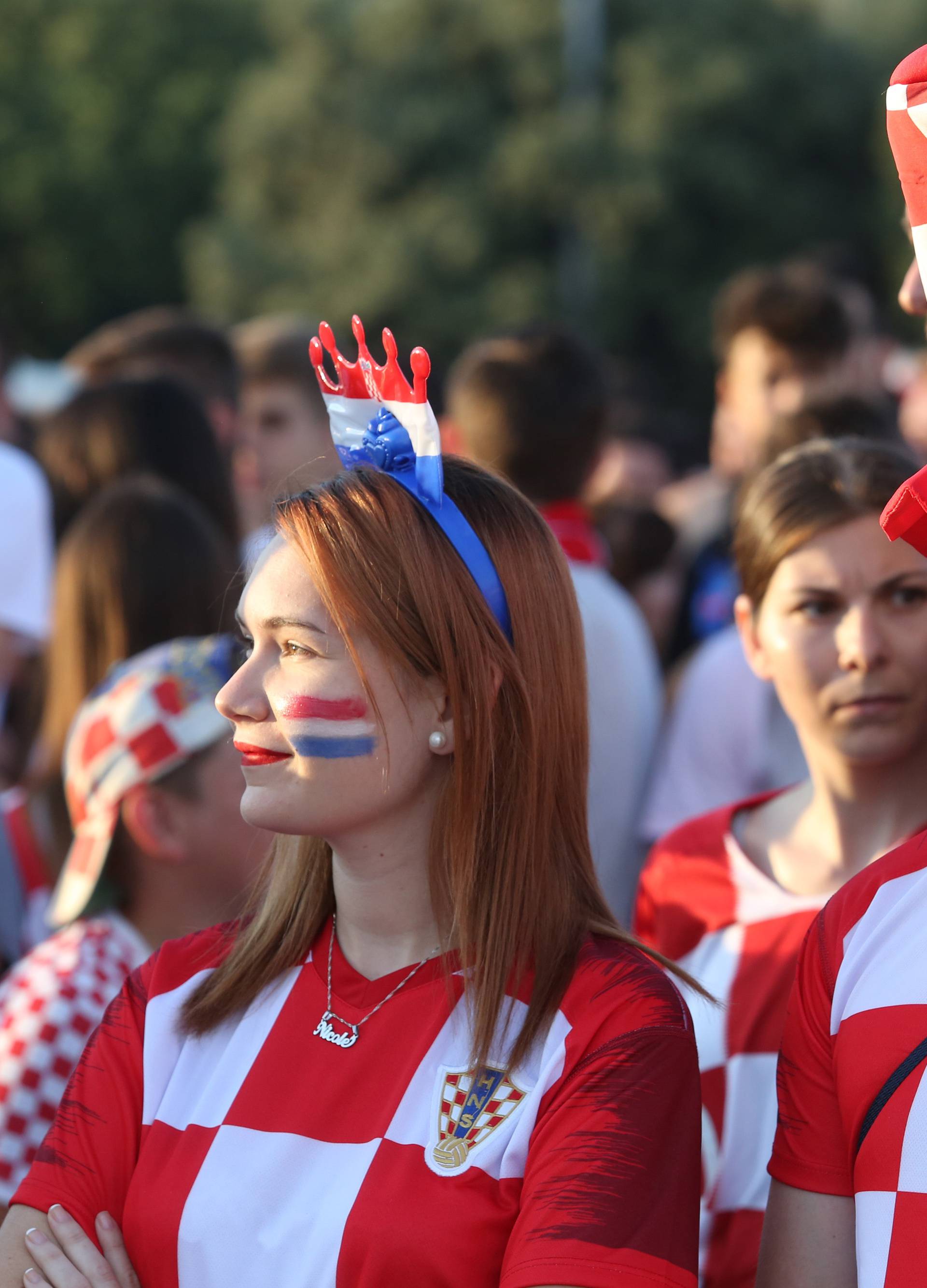 Rijeka: NavijaÄi na gatu Karoline rijeÄke prate utakmicu Rusija - Hrvatska
