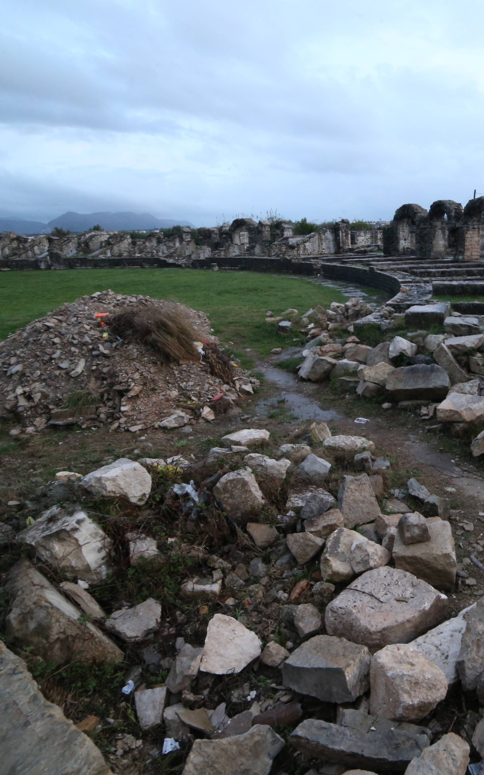 Velika šteta: S antičke Salone lopovi ukrali arheološki kamen