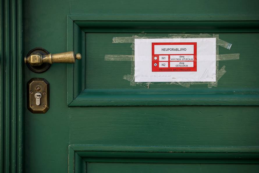 Zagreb: Miran i sunčan dan na Gornjem Gradu mjesec dana nakon potresa