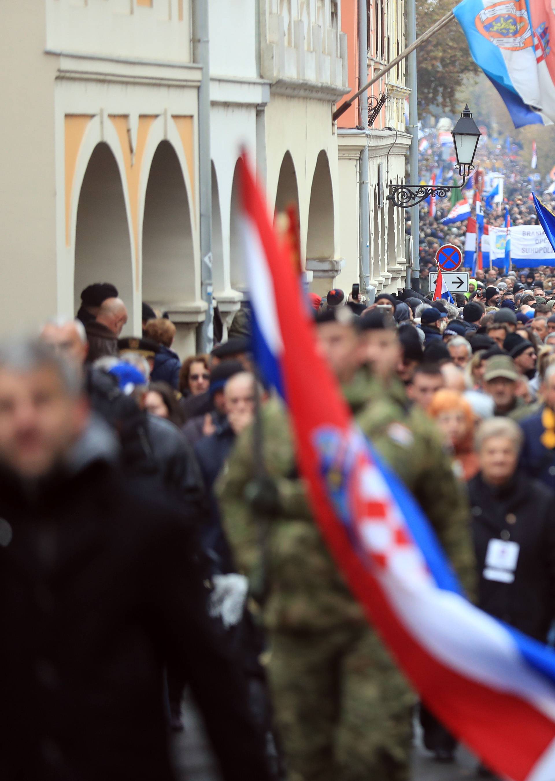 Mimohod sjećanja: U Splitu se okupili brojni građani i Torcida