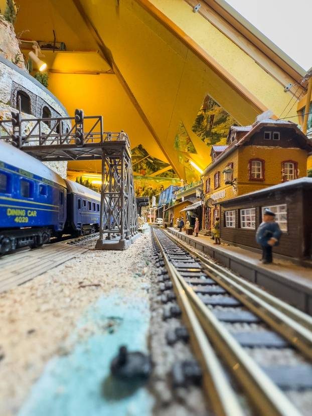 Oživio željeznicu koja je povezivala Konavle s Bečom: Pero je bajkovitu maketu gradio 12 godina