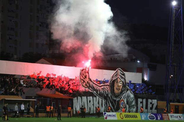 Tribine i navijači tijekom utakmice između Šibenika i Hajduka