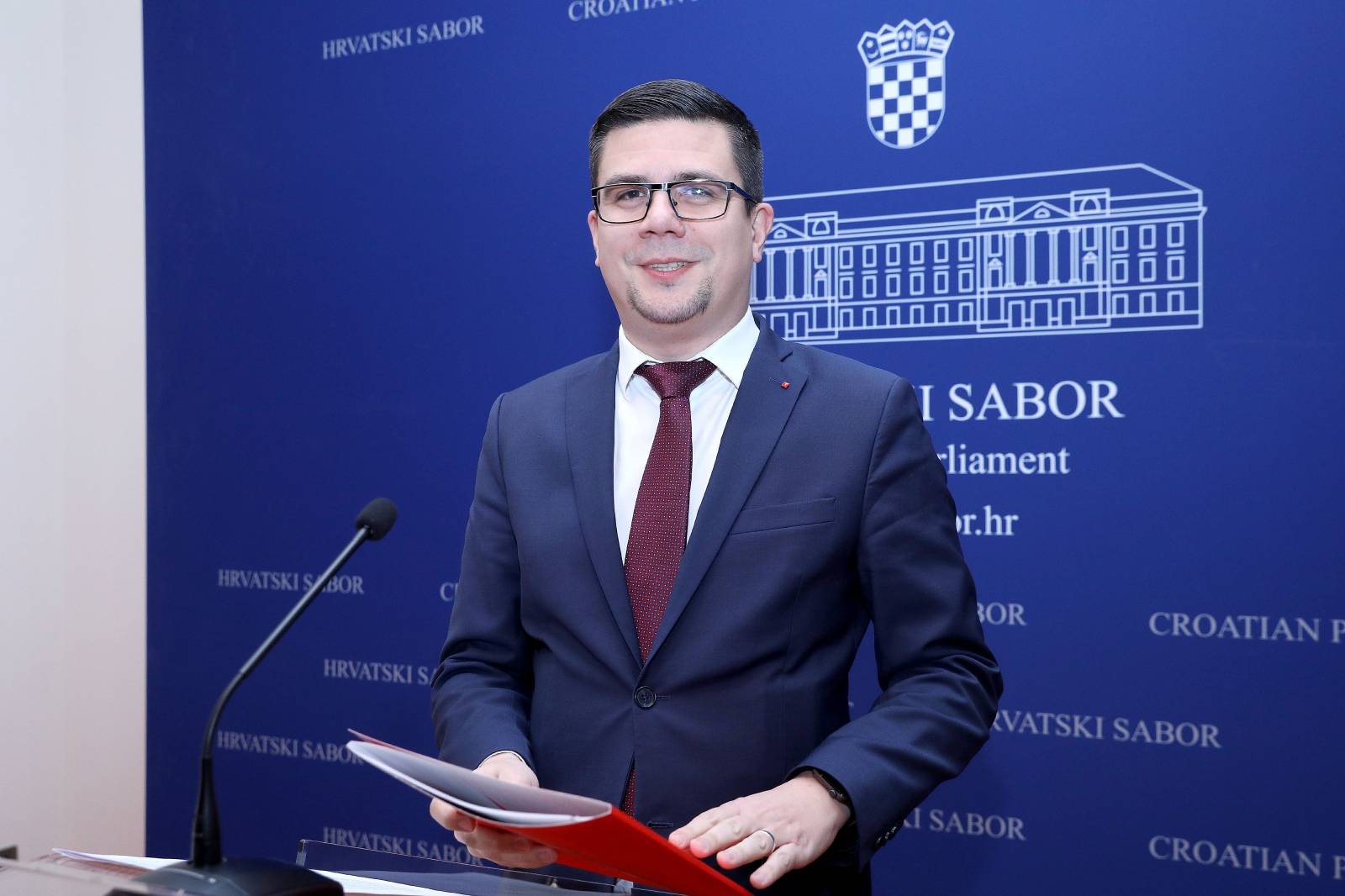 Zagreb: SDP-ov zzastupnik Domagoj Hajduković govorio na konferenciji za medije