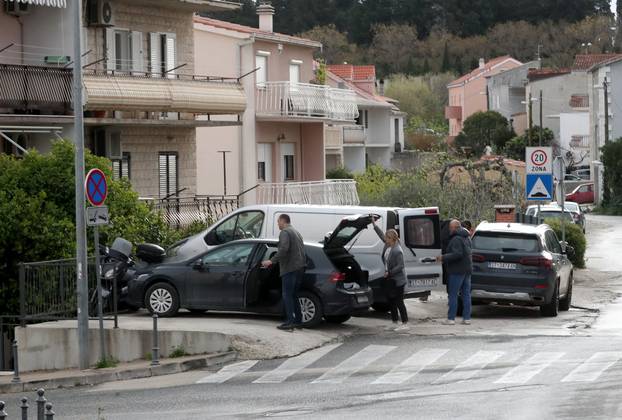 Split: USKOK priveo Ivana Lesandrića zbog bespravne gradnje kuće u Katunima
