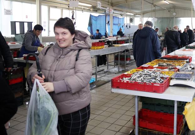 Šibenik: Skromna ponuda srdela i ostale ribe na ribarnici
