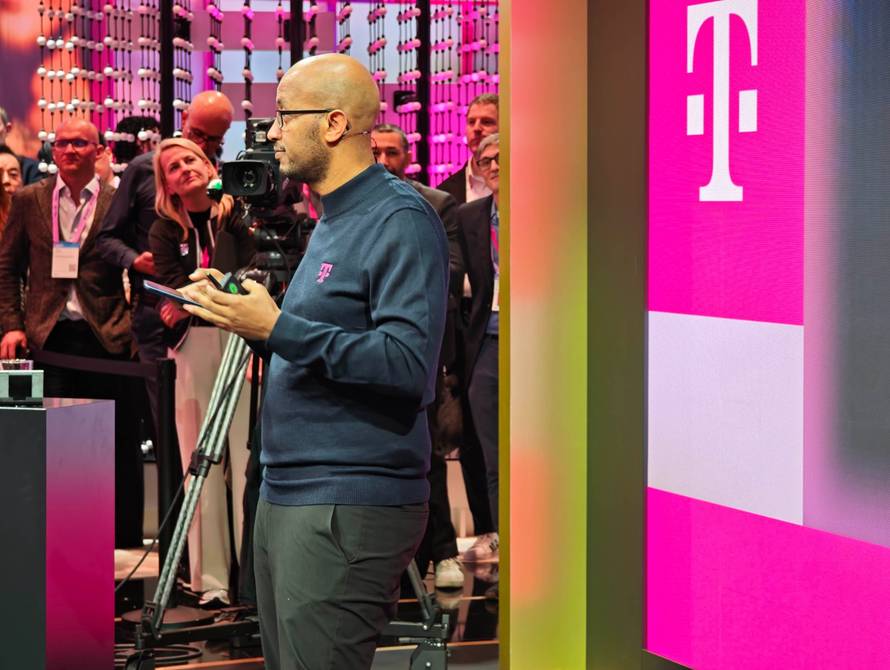 DT zatvara rupe u signalu u Europi uz pomoć Starlinkove satelitske veze na mobitelima