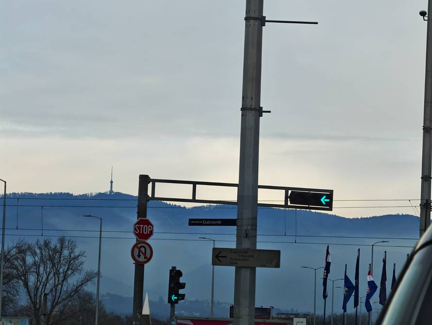 FOTO Isprobali smo Xiaomi 17 Ultra: Fotić koji želi biti telefon