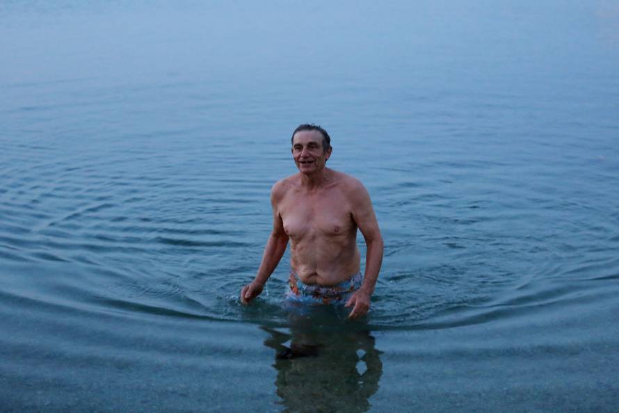 Svakodnevni ritual: 'More nije nikada prehladno za kupanje'