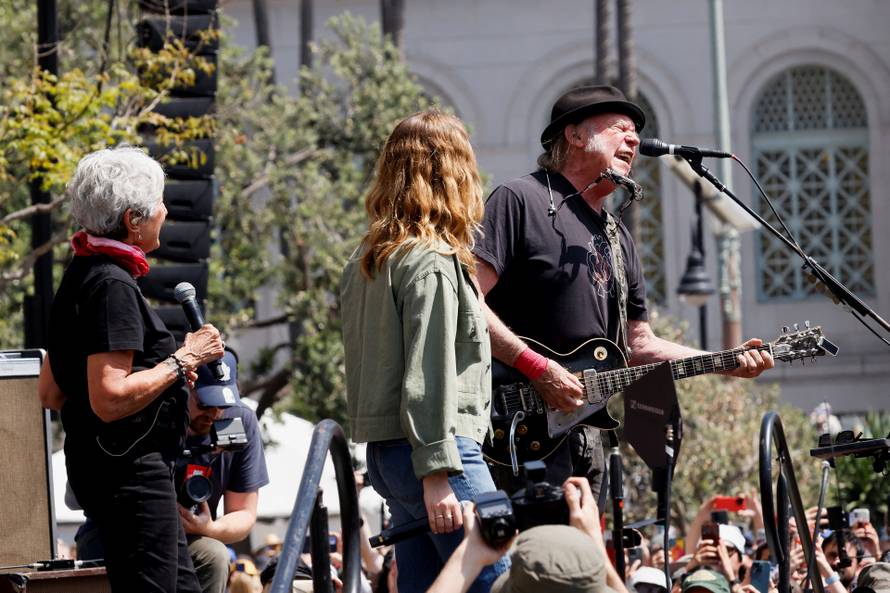U.S. Sen. Sanders and U.S. Rep. Ocasio-Cortez hold a rally in Los Angeles