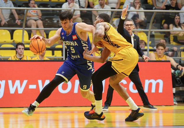 Split: Druga utakmica polufinala doigravanja za ko&scaron;arka&scaron;kog prvaka Hrvatske: KK Split - KK Cibona