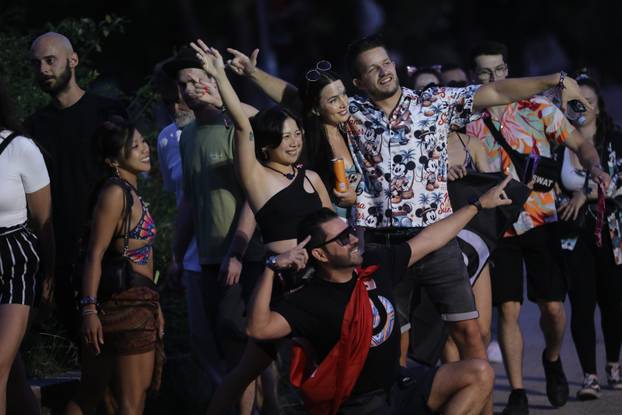 Split: Dolazak partijanera na drugu večer Ultra Europe festivala 2025.