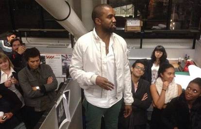 Kim 'puca' od ponosa: Kanye imao predavanje na Harvardu