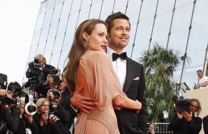 Angelina Jolie će odgajati djecu bez Brada u Europi?
