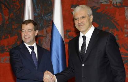 Medvedev obećao Tadiću kredit od milijardu dolara