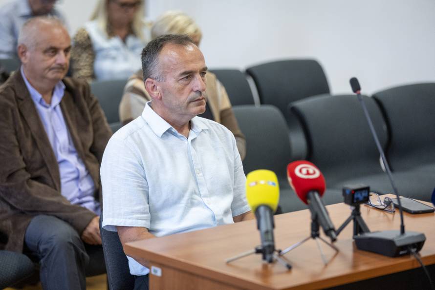 Osijek: Nastavljeno suđenje Damiru Dekaniću