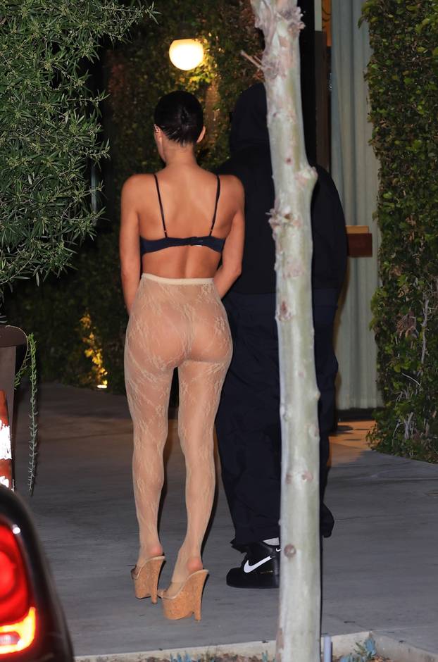 *PREMIUM-EXCLUSIVE* Date night! Kanye West and Bianca Censori turn heads after enjoying dinner at Gigi's