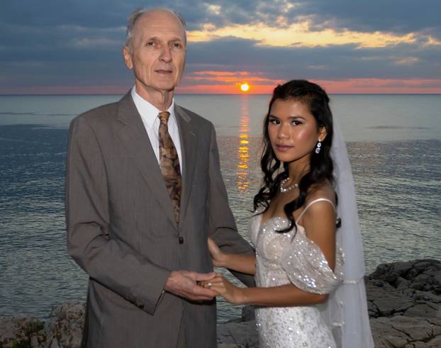 EKSKLUZIVNO Ovako je izgledala svadba Hrvata i 49 godina mlađe Kambodžanke