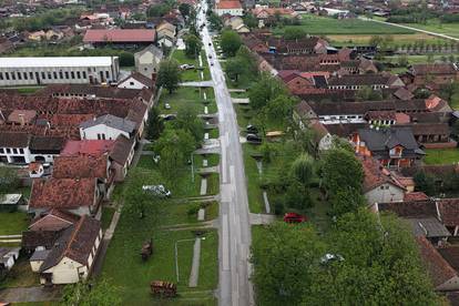 Fotogalerija užasa: Pogledajte što je tuča napravila kućama u mjestu na istoku Hrvatske!