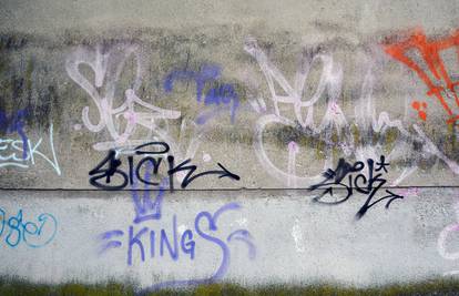 Zagrepčanima će Grad pomoći u uklanjanju grafita sa zgrada