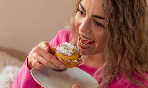 Stru&ccaron;njaci: Evo zbog &ccaron;ega mnogi &zcaron;ude za slatkim nakon jela